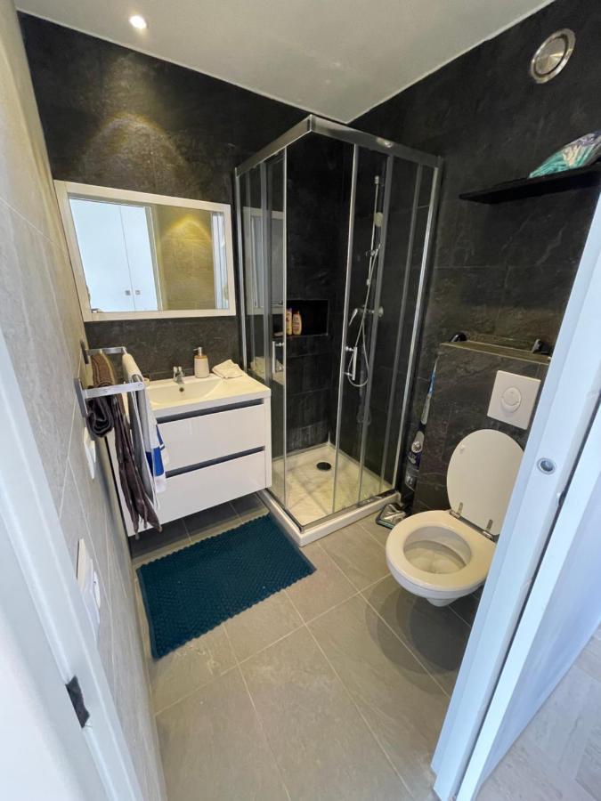 Beau Studio Dans Residence Avec Piscine Et Vue Sur La Ville - 5Min Des Plages Mandelieu Exterior foto